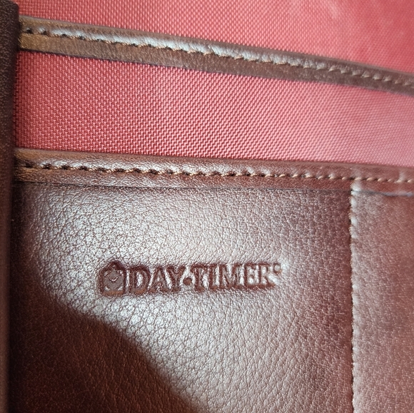 Day Timer Brown Leather Zipper Planner 7 Ring - Picture 2 of 16